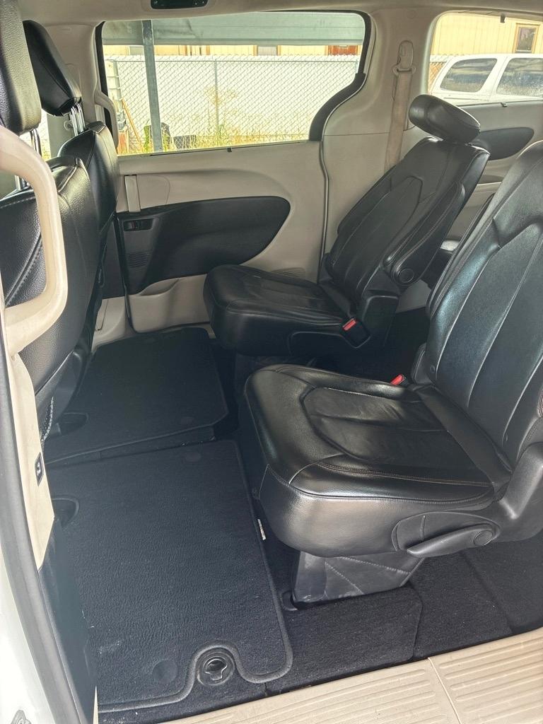 Chrysler Pacifica Touring-L 2017