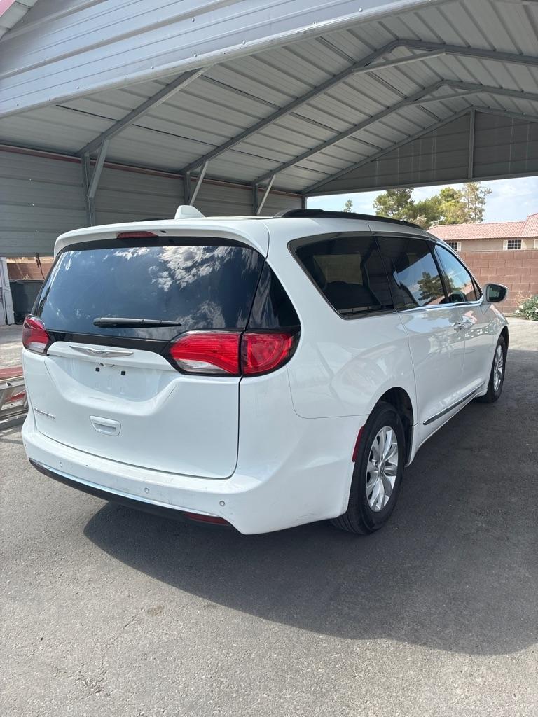 Chrysler Pacifica Touring-L 2017