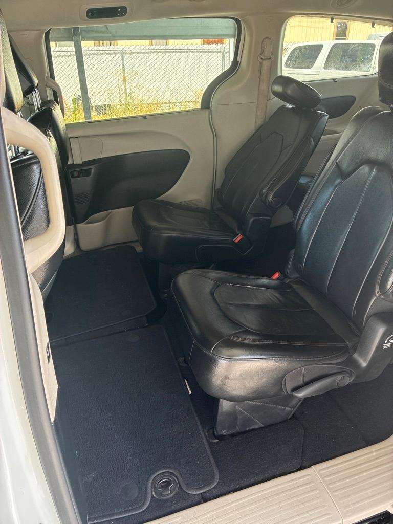 Chrysler Pacifica Touring-L 2017
