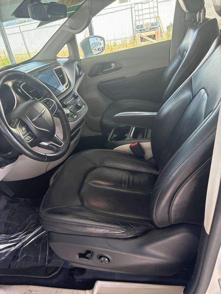 Chrysler Pacifica Touring-L 2017