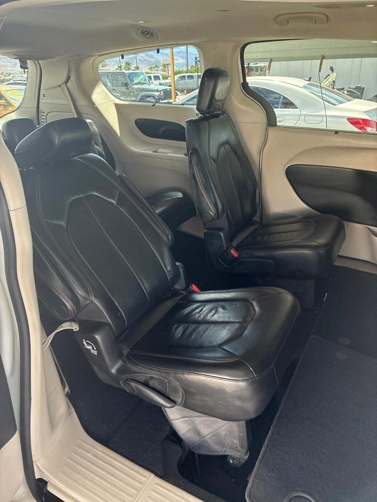Chrysler Pacifica Touring-L 2017