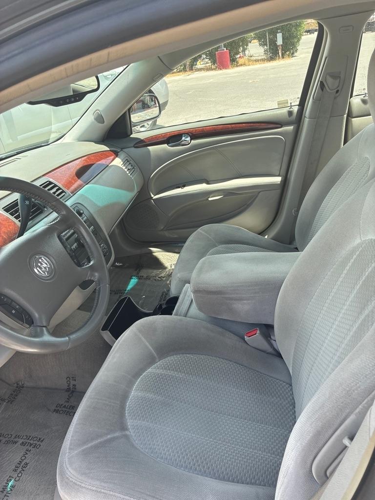 Buick Lucerne CX1 2009