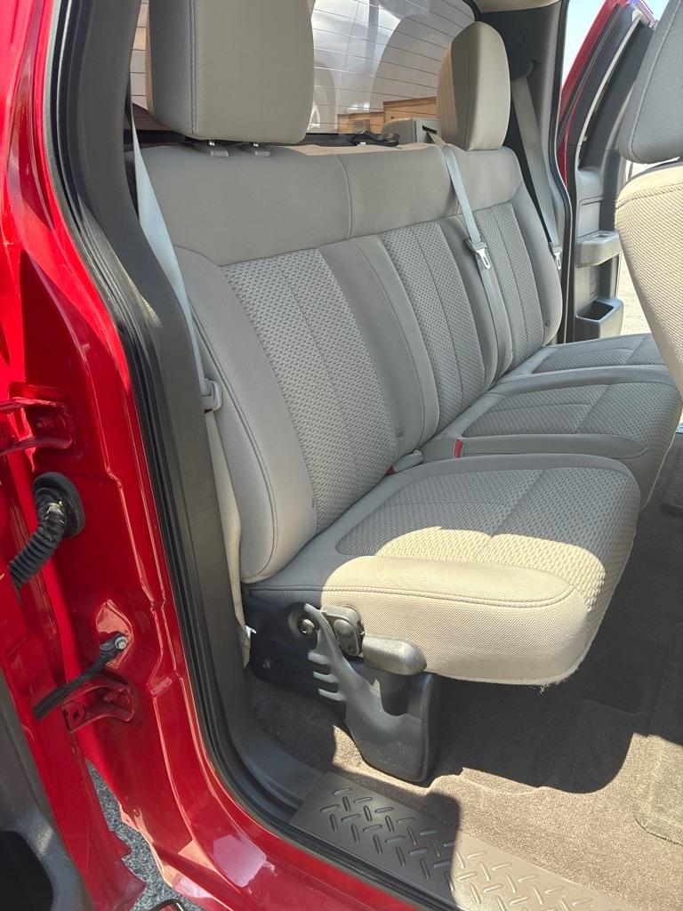 Ford F-150 XL SuperCab 8-ft. Bed 2WD 2010