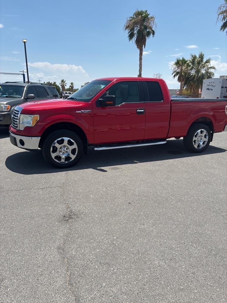Ford F-150 XL SuperCab 8-ft. Bed 2WD 2010