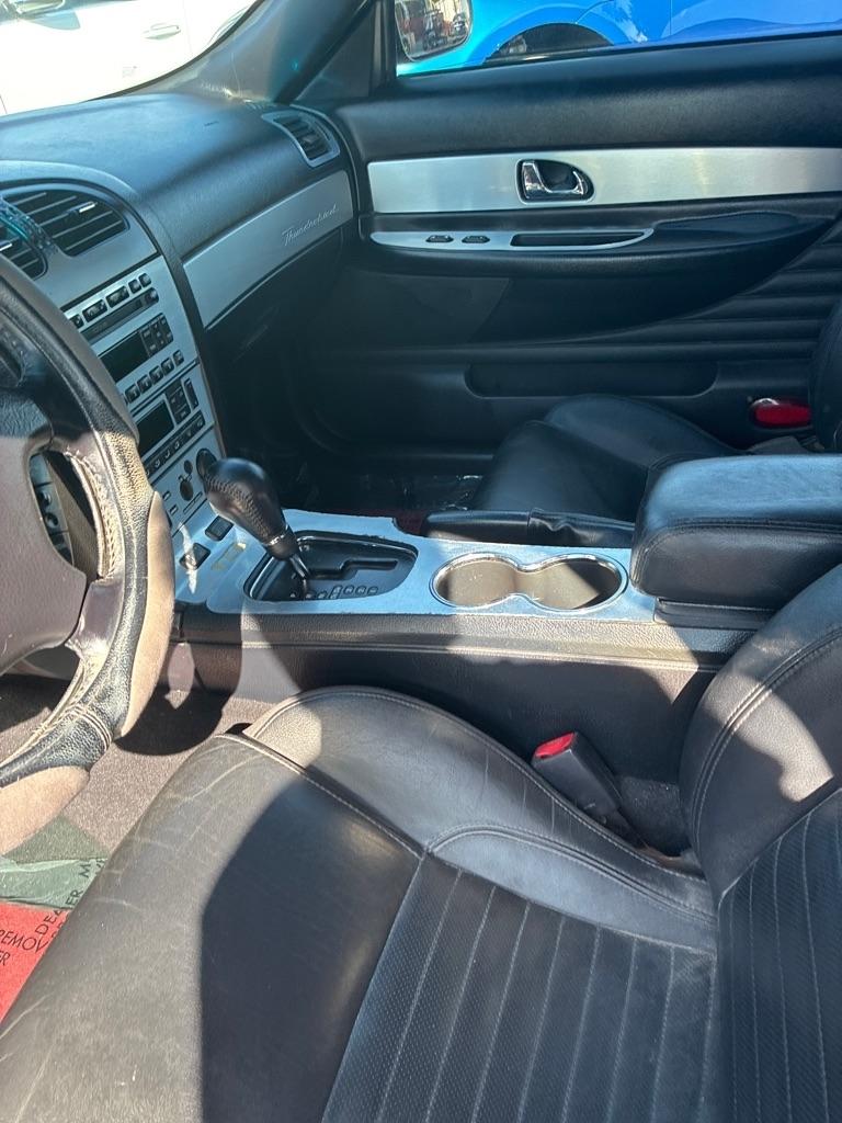 Ford Thunderbird Deluxe 2003