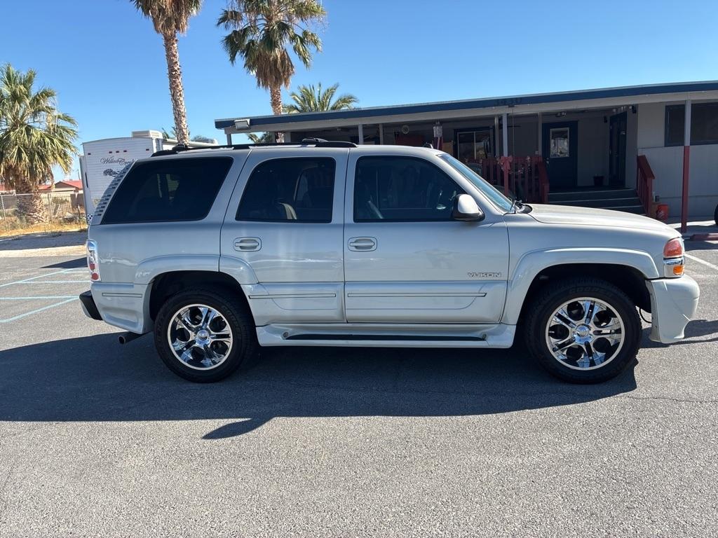 2004 GMC Yukon 2WD