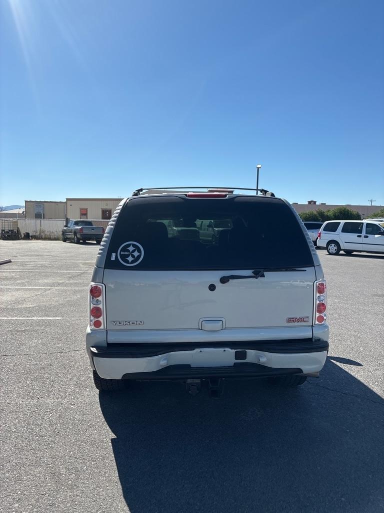 GMC Yukon 2WD 2004