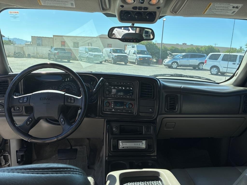 GMC Yukon 2WD 2004