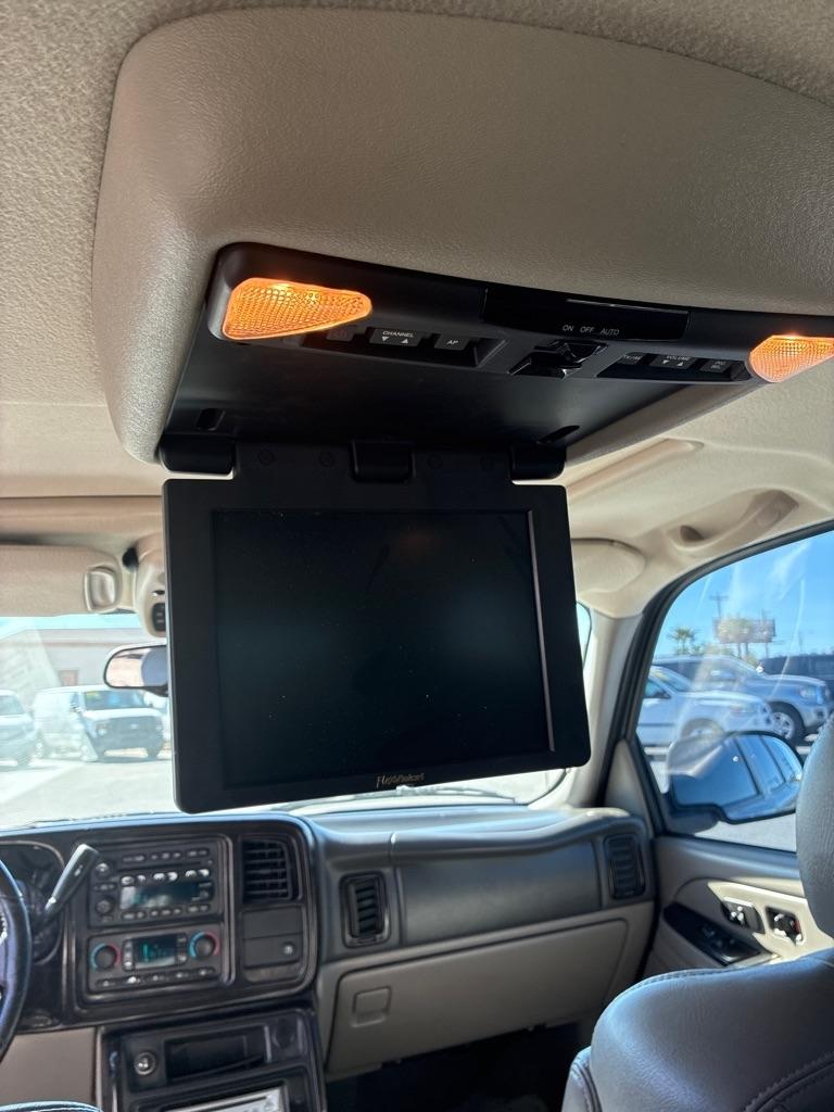 GMC Yukon 2WD 2004