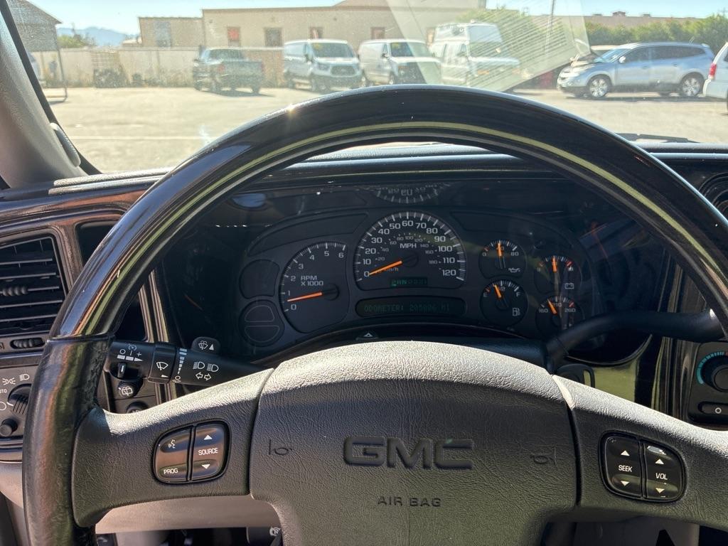 GMC Yukon 2WD 2004