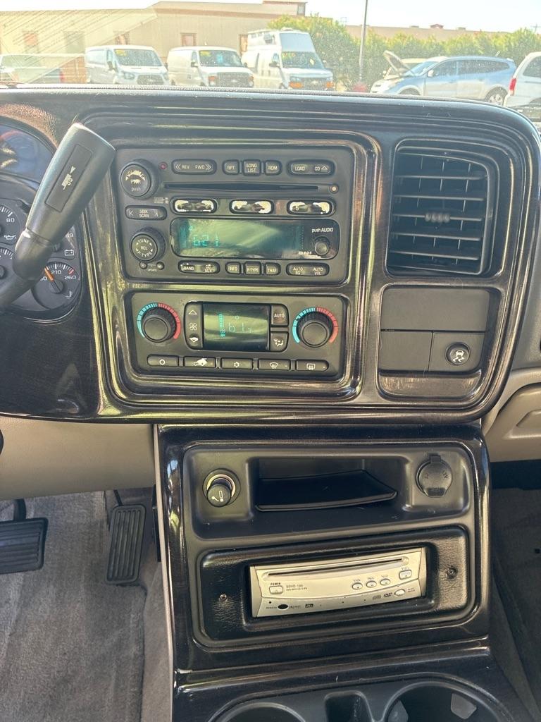 GMC Yukon 2WD 2004