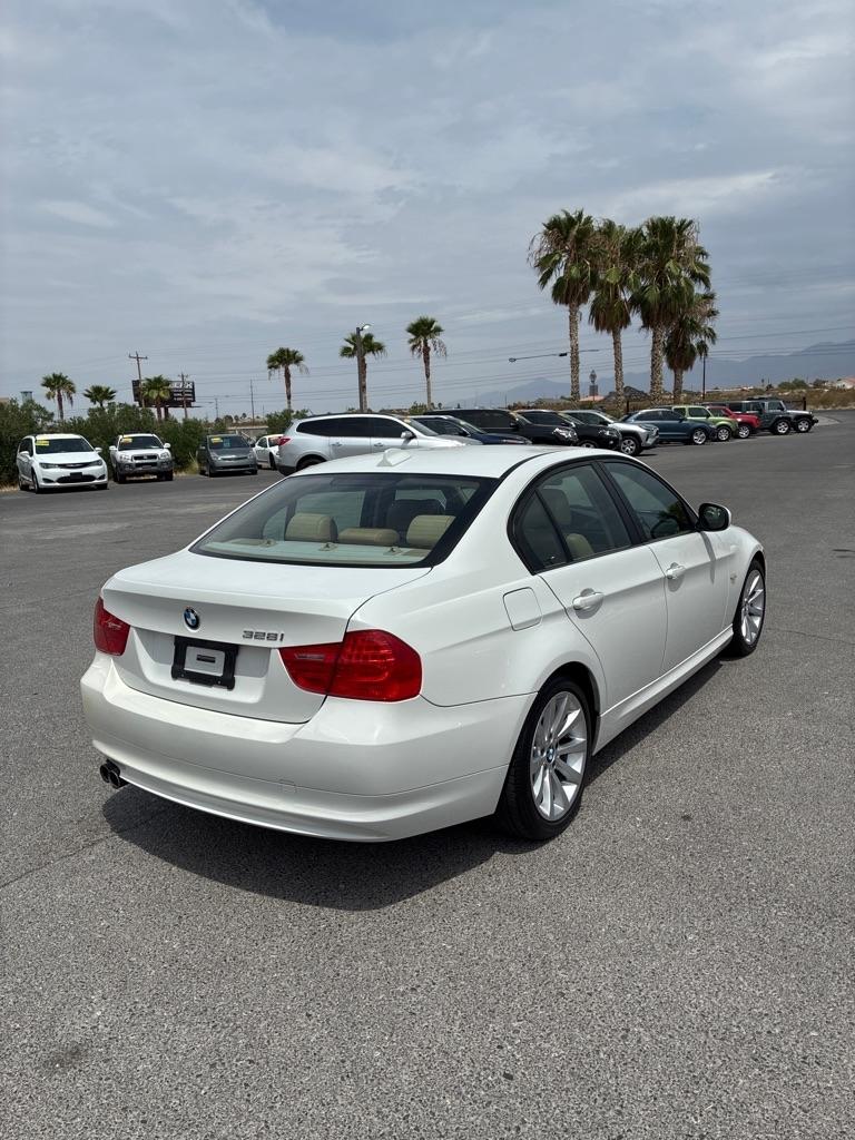 BMW 3-Series 328i SA SULEV 2011
