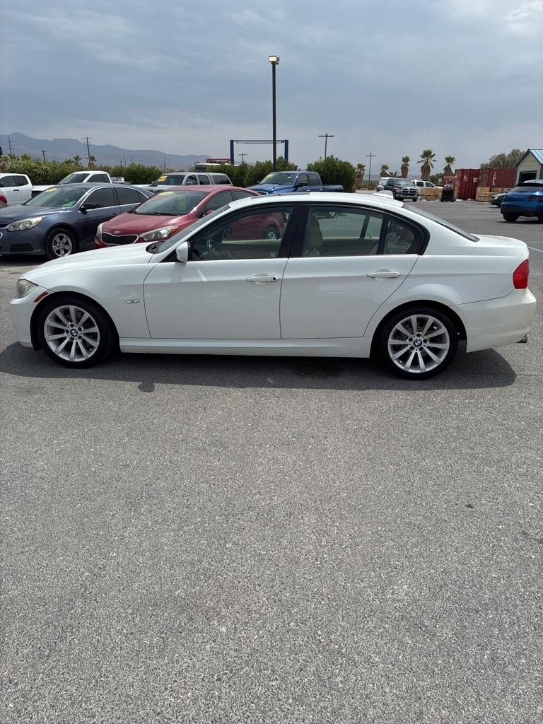 BMW 3-Series 328i SA SULEV 2011