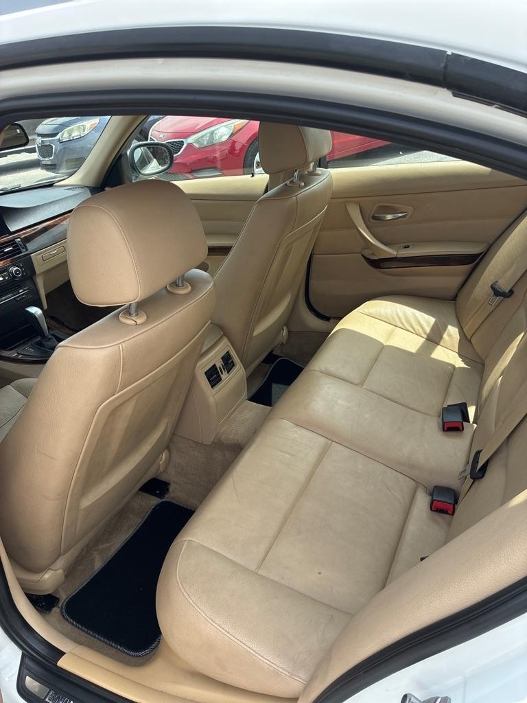 BMW 3-Series 328i SA SULEV 2011