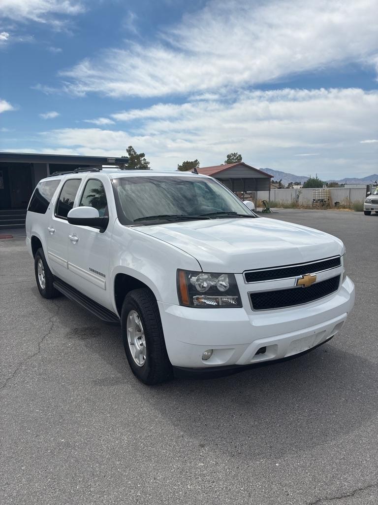 Chevrolet Suburban LT 1500 4WD 2012