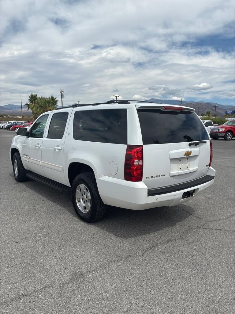 Chevrolet Suburban LT 1500 4WD 2012