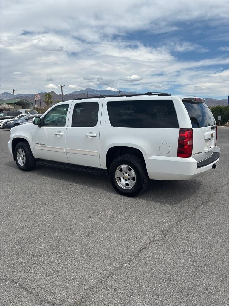 Chevrolet Suburban LT 1500 4WD 2012