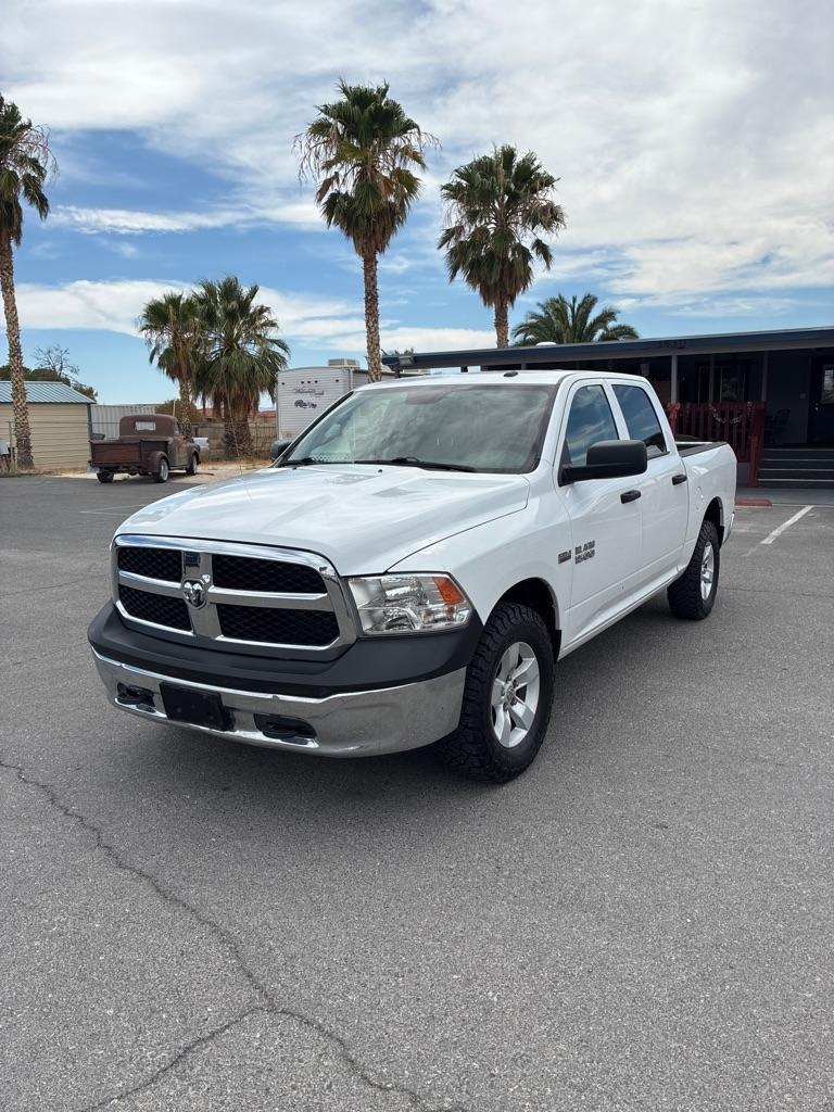 RAM 1500 Tradesman Crew Cab SWB 4WD 2017