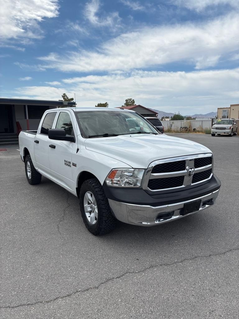 RAM 1500 Tradesman Crew Cab SWB 4WD 2017