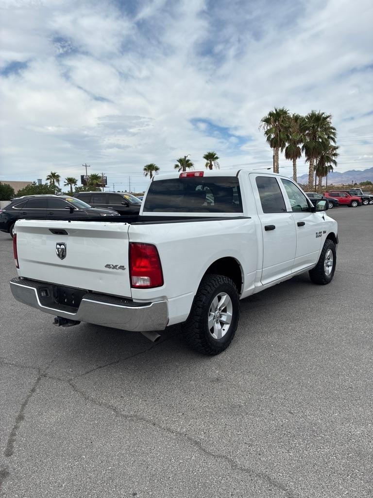 RAM 1500 Tradesman Crew Cab SWB 4WD 2017