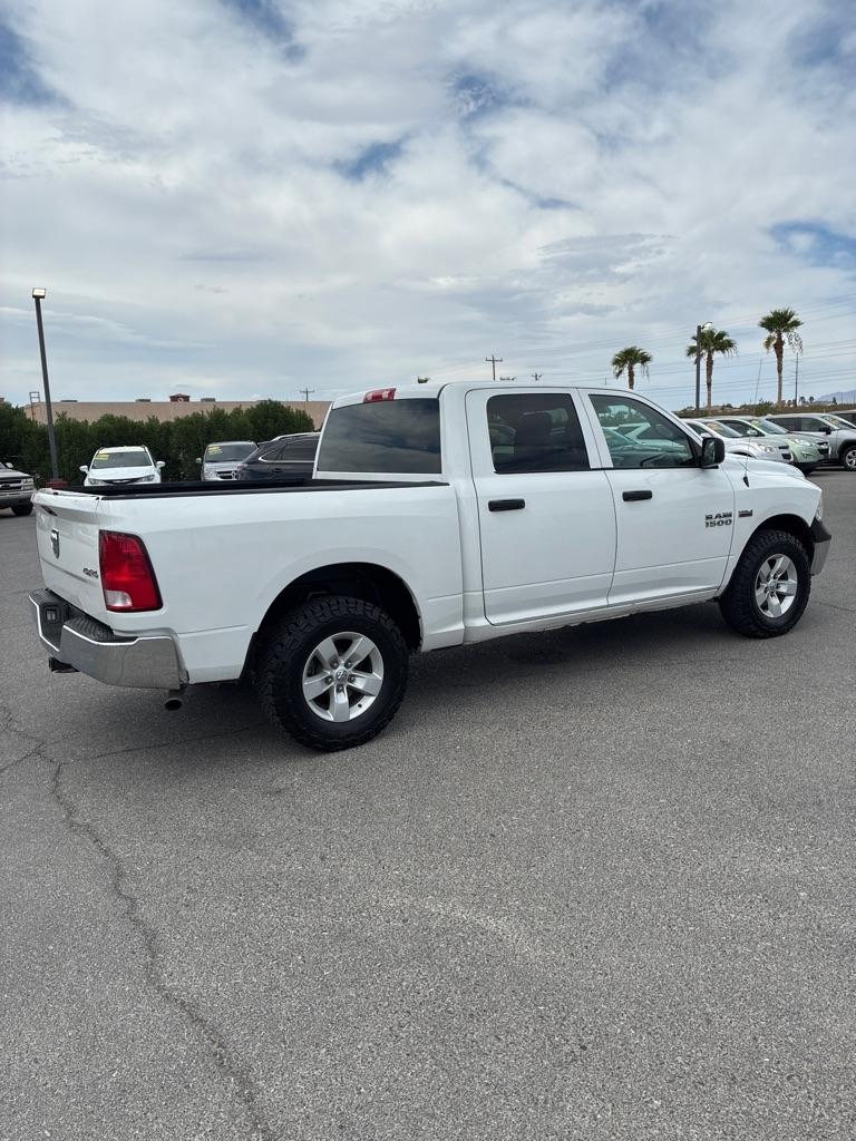 RAM 1500 Tradesman Crew Cab SWB 4WD 2017