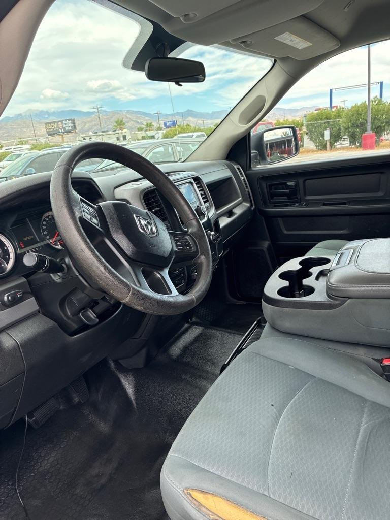 RAM 1500 Tradesman Crew Cab SWB 4WD 2017