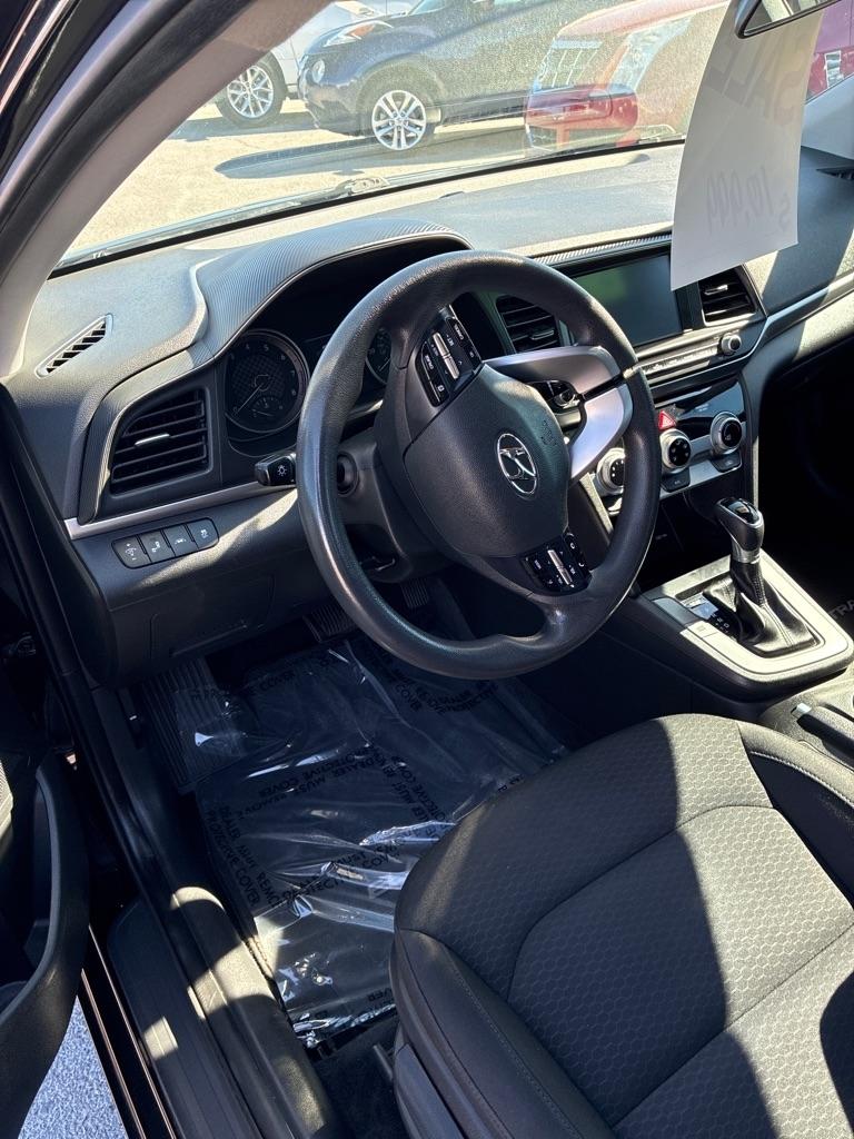 Hyundai Elantra Limited 2019