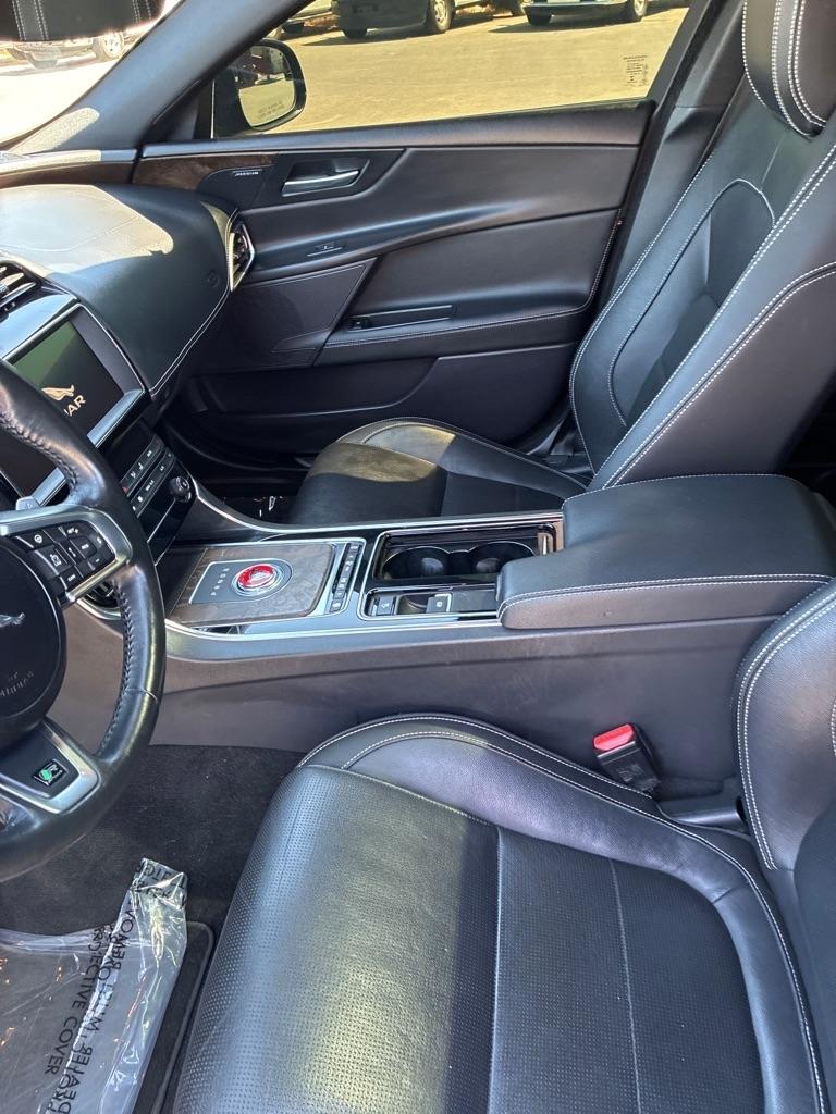 Jaguar XE 20d R-Sport AWD 2019