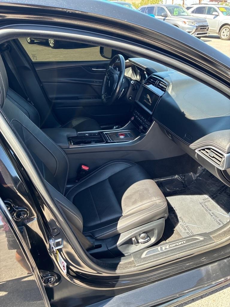 Jaguar XE 20d R-Sport AWD 2019