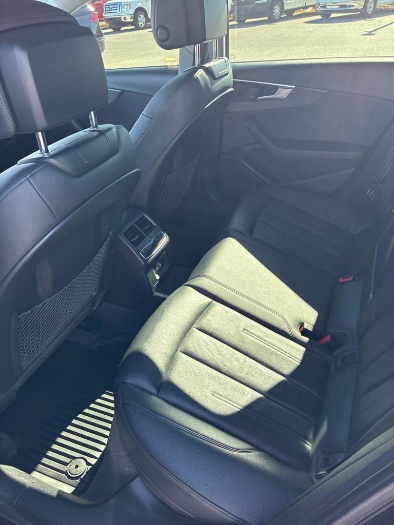 Audi A4 2.0 TFSI Premium quattro 7A 2019