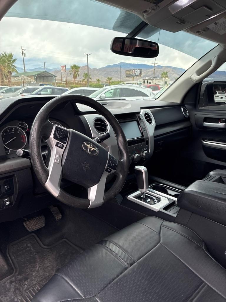 Toyota Tundra SR5 5.7L V8 Double Cab 4WD 2016