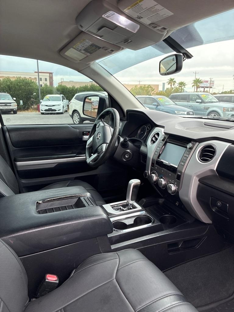 Toyota Tundra SR5 5.7L V8 Double Cab 4WD 2016