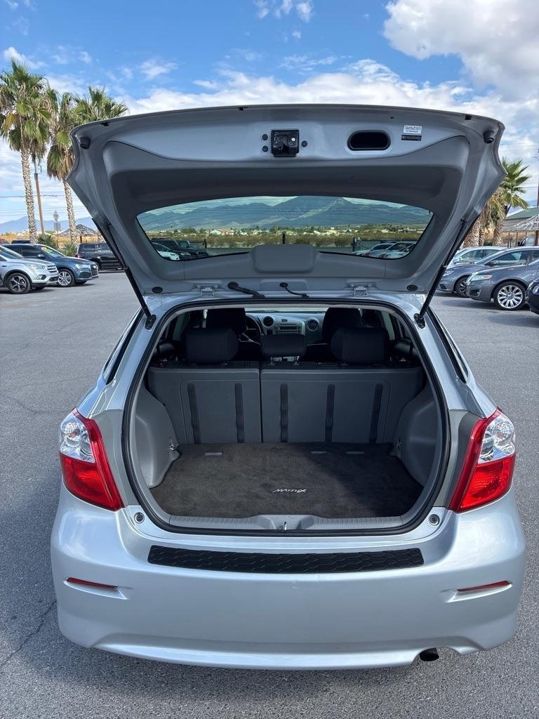 Toyota Matrix S 5-Speed AT 2012