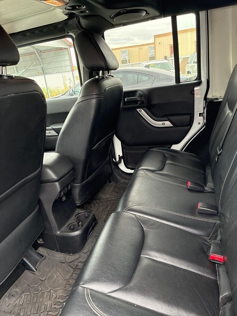 Jeep Wrangler Unlimited Sahara 4WD 2014