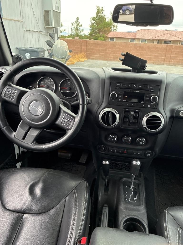 Jeep Wrangler Unlimited Sahara 4WD 2014