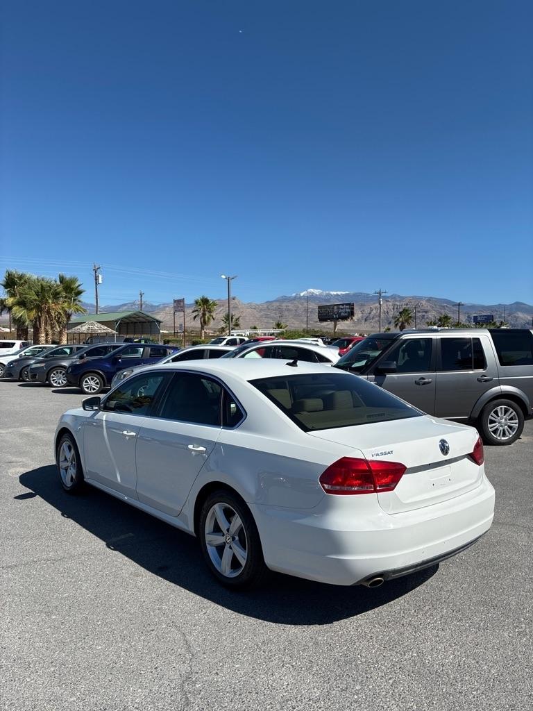 Volkswagen Passat 2.5L SE AT 2013