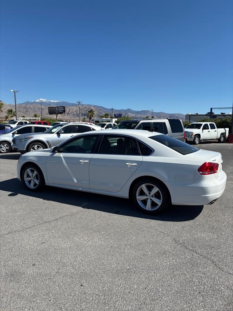 Volkswagen Passat 2.5L SE AT 2013