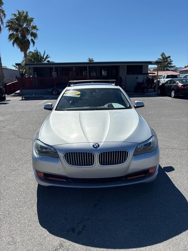 BMW 5-Series 550i 2011
