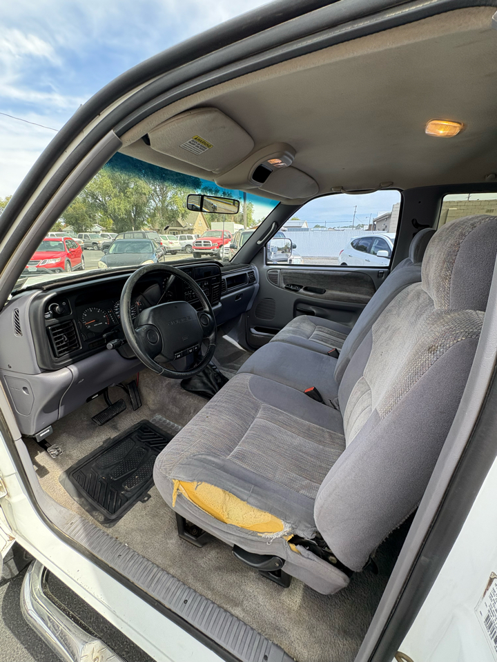 Dodge Ram 1500 Club Cab 139" WB 4WD 1997 Dodge Ram 1500 Club Cab 139" WB 4WD 1997