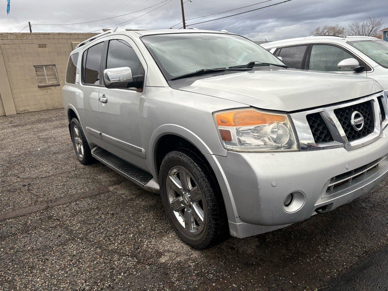 Nissan Armada 4WD 4dr Platinum 2010