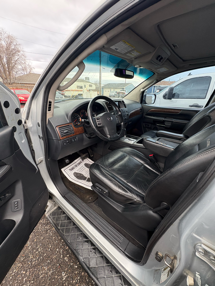 Nissan Armada 4WD 4dr Platinum 2010