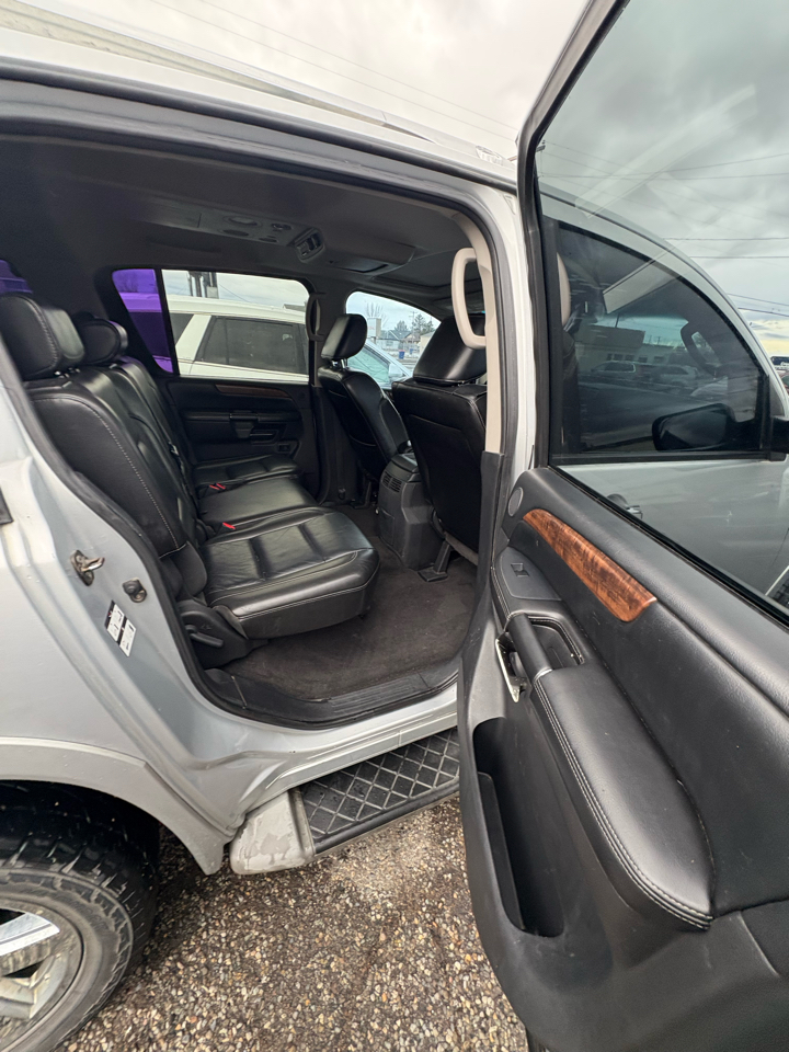 Nissan Armada 4WD 4dr Platinum 2010