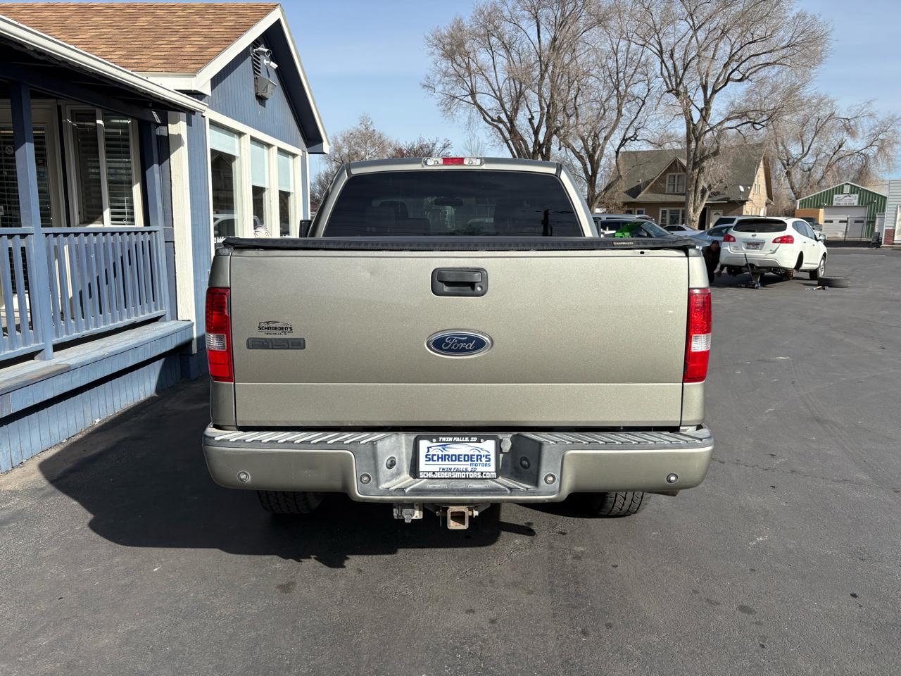 Ford F-150 SuperCrew 139" King Ranch 4WD 2005
