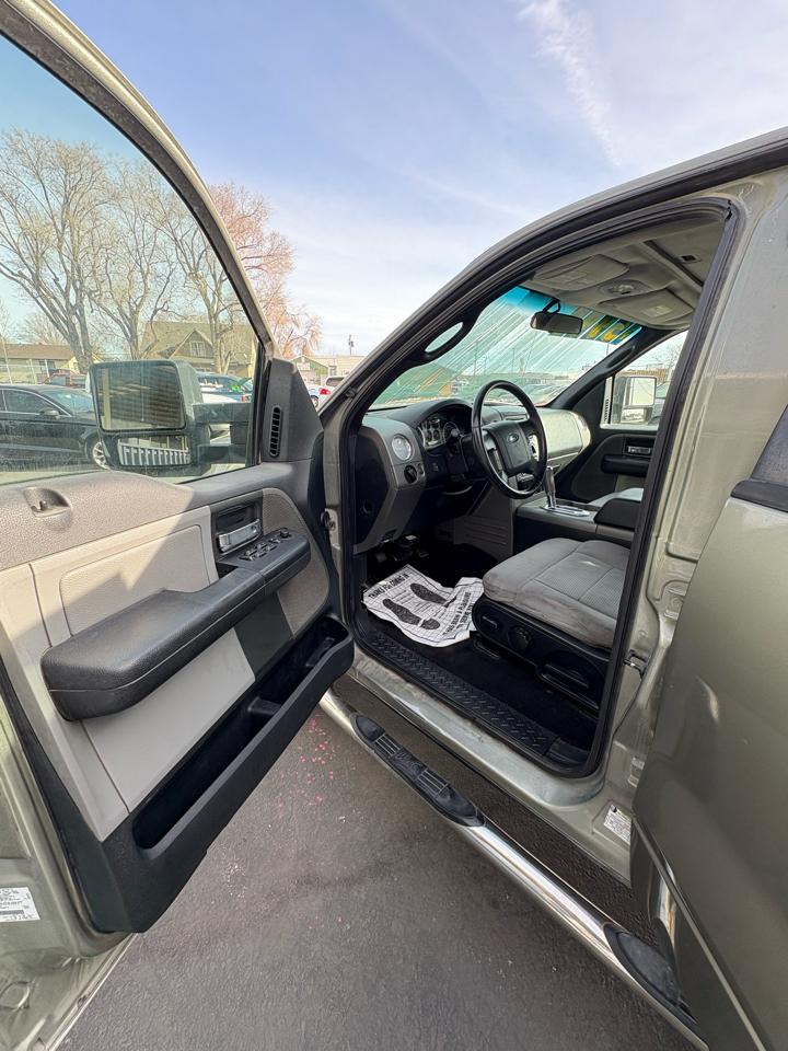 Ford F-150 SuperCrew 139" King Ranch 4WD 2005