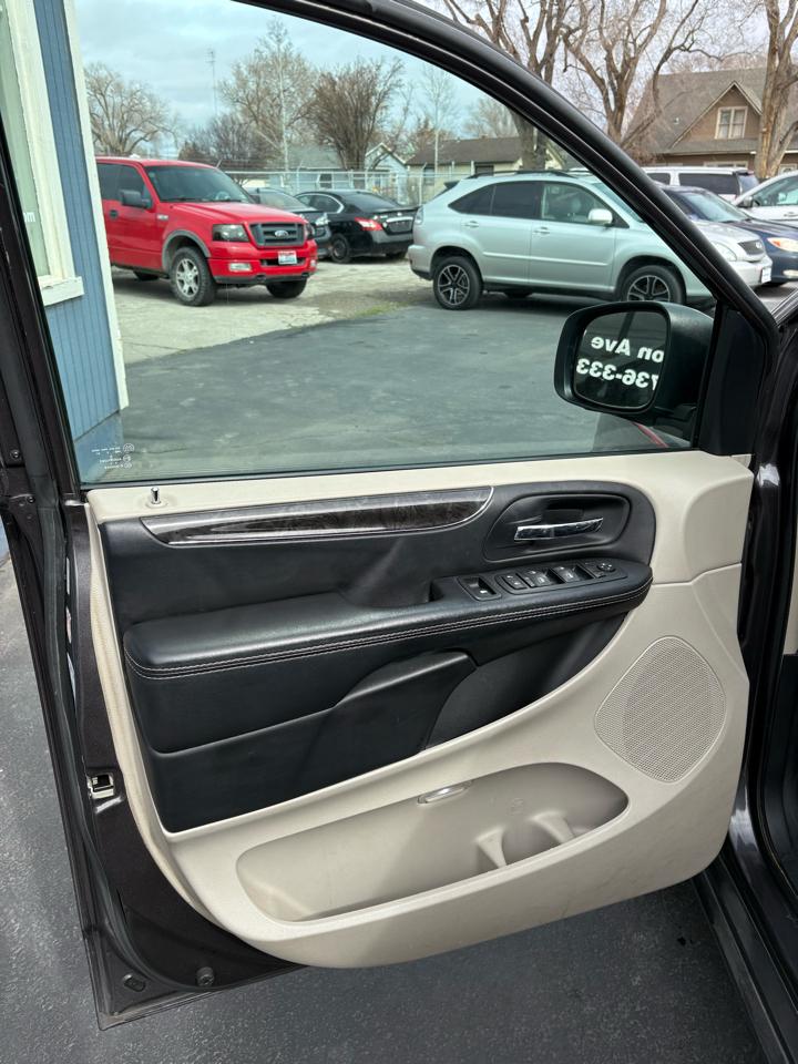 Chrysler Town & Country 4dr Wgn Touring 2015