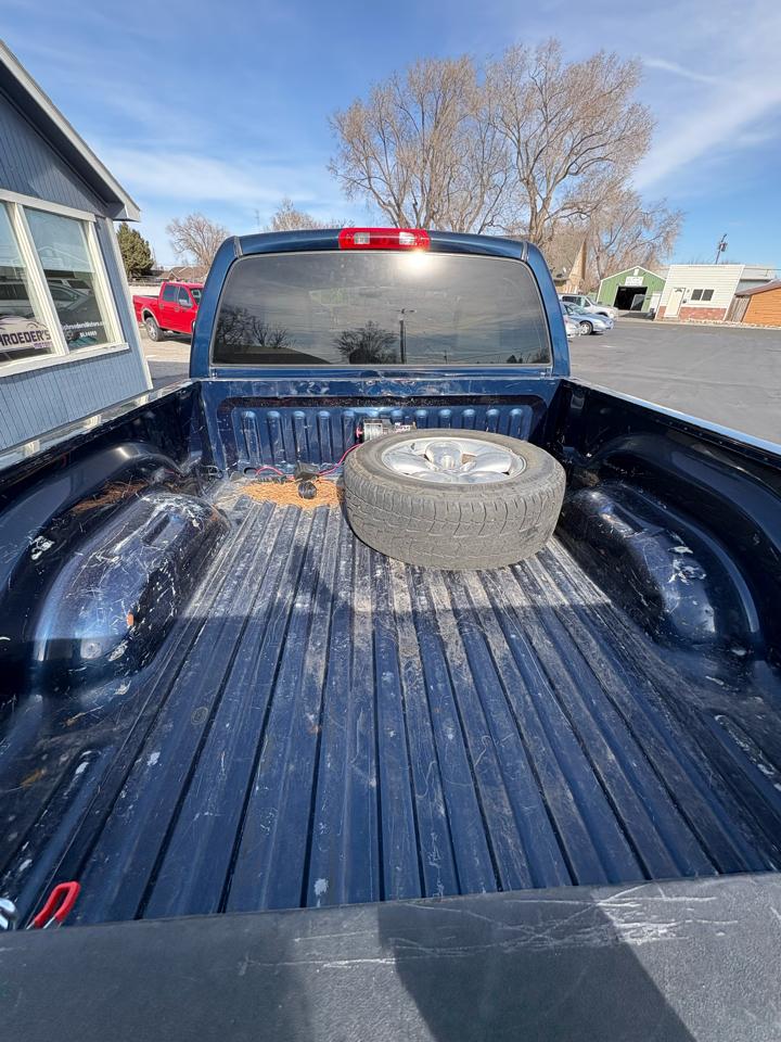 Dodge Ram 1500 4WD Reg Cab 120.5" ST 2008