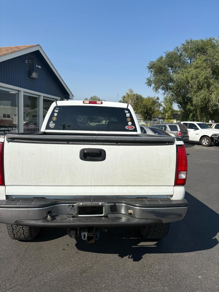 Chevrolet Silverado 1500 Crew Cab 143.5" WB 2WD LT2 2006