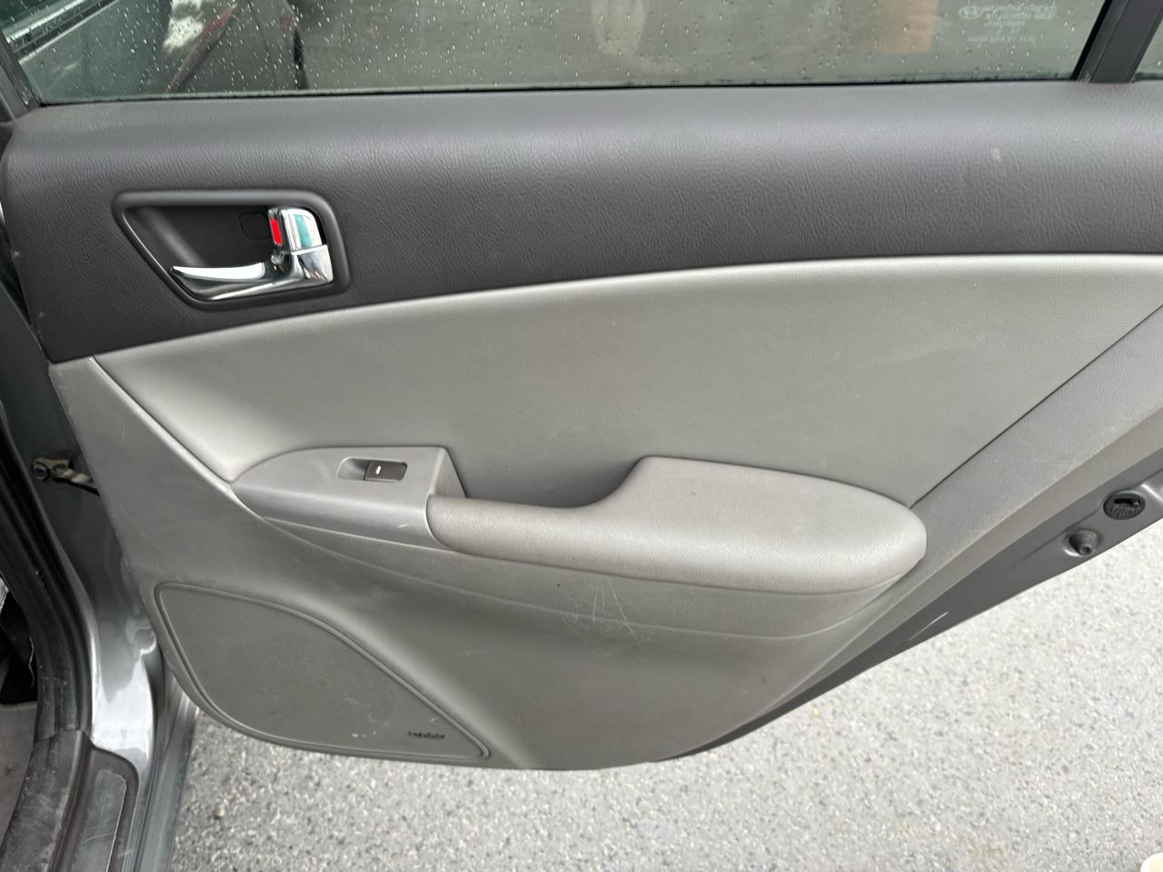 Hyundai SONATA SE/  2009
