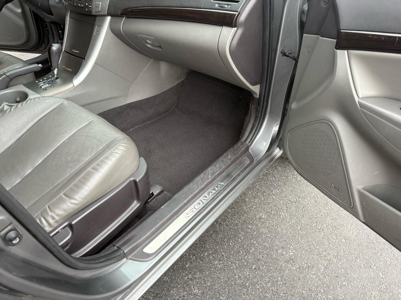 Hyundai SONATA SE/  2009