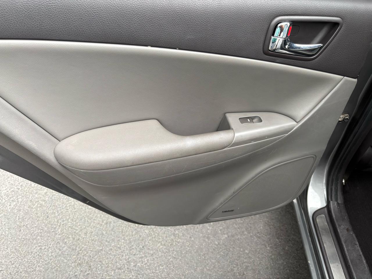 Hyundai SONATA SE/  2009